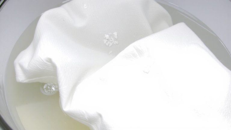 chelating agents prevent mineral interference