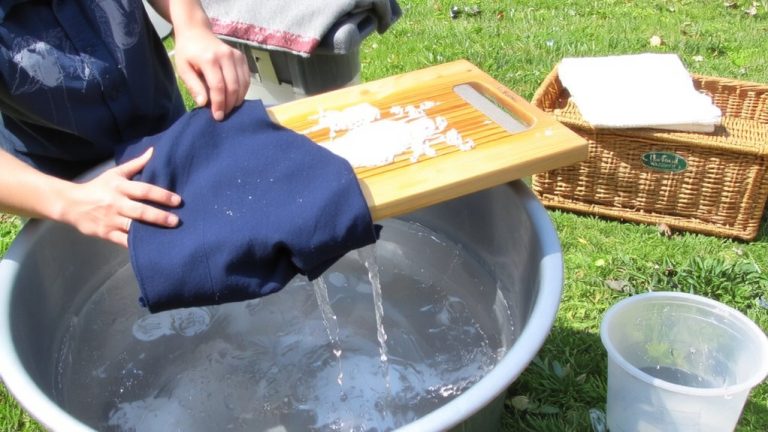 hand wash clothes