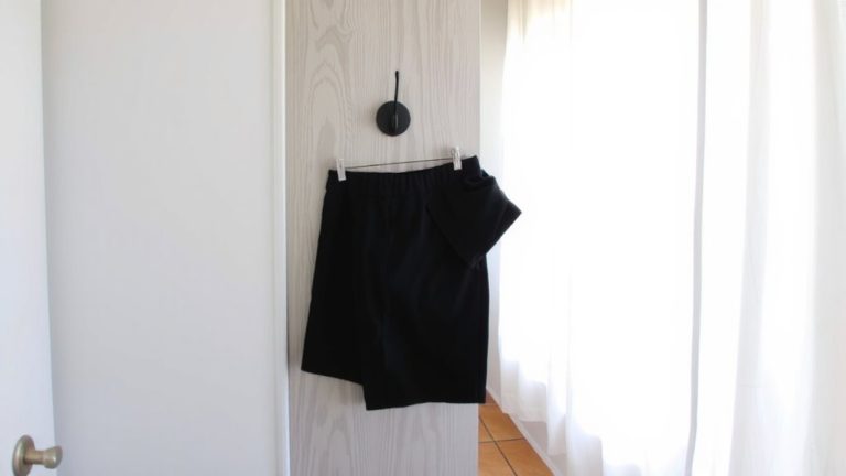 hanging method for leggings
