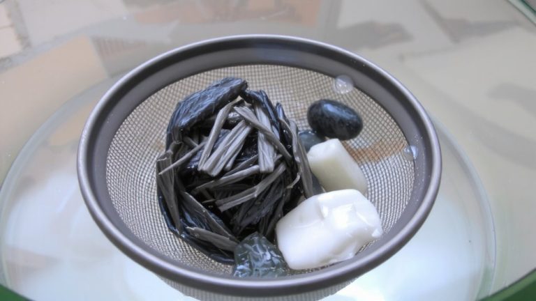 microplastic capture in laundry filters