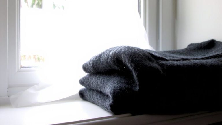 sunlight accelerates wool fading