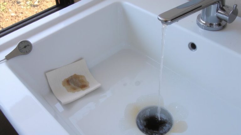 warm water balances energy and cleaning